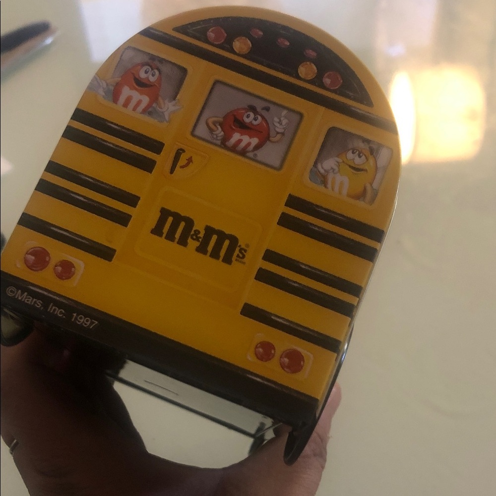 M&M'S Yellow Toy Bus with Characters - Picture 5 of 12